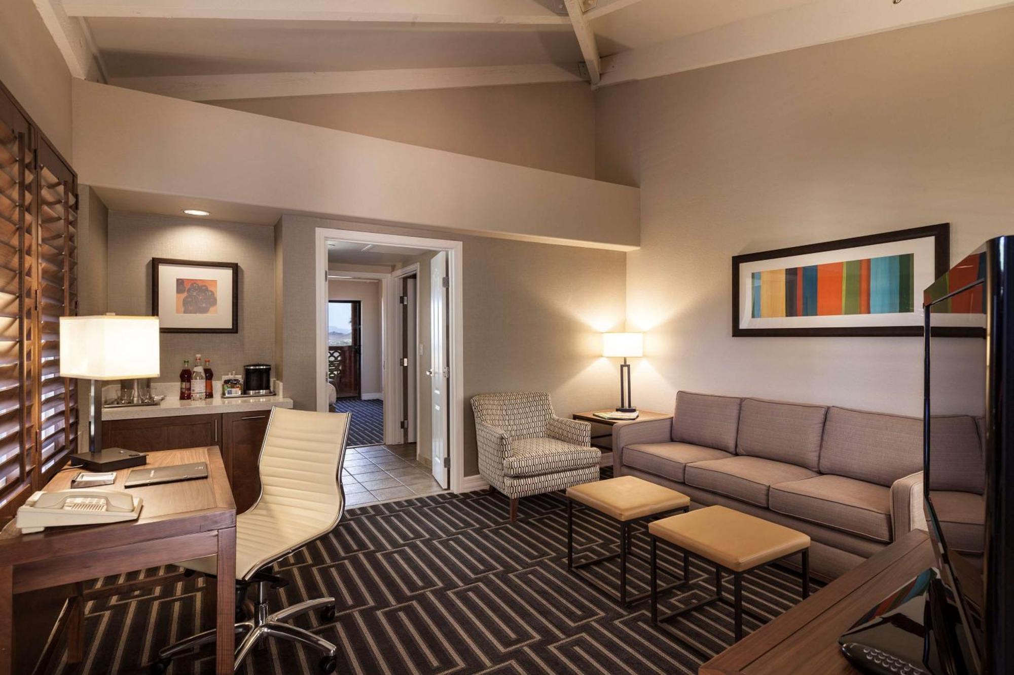 Hilton Phoenix Tapatio Cliffs Resort Buitenkant foto