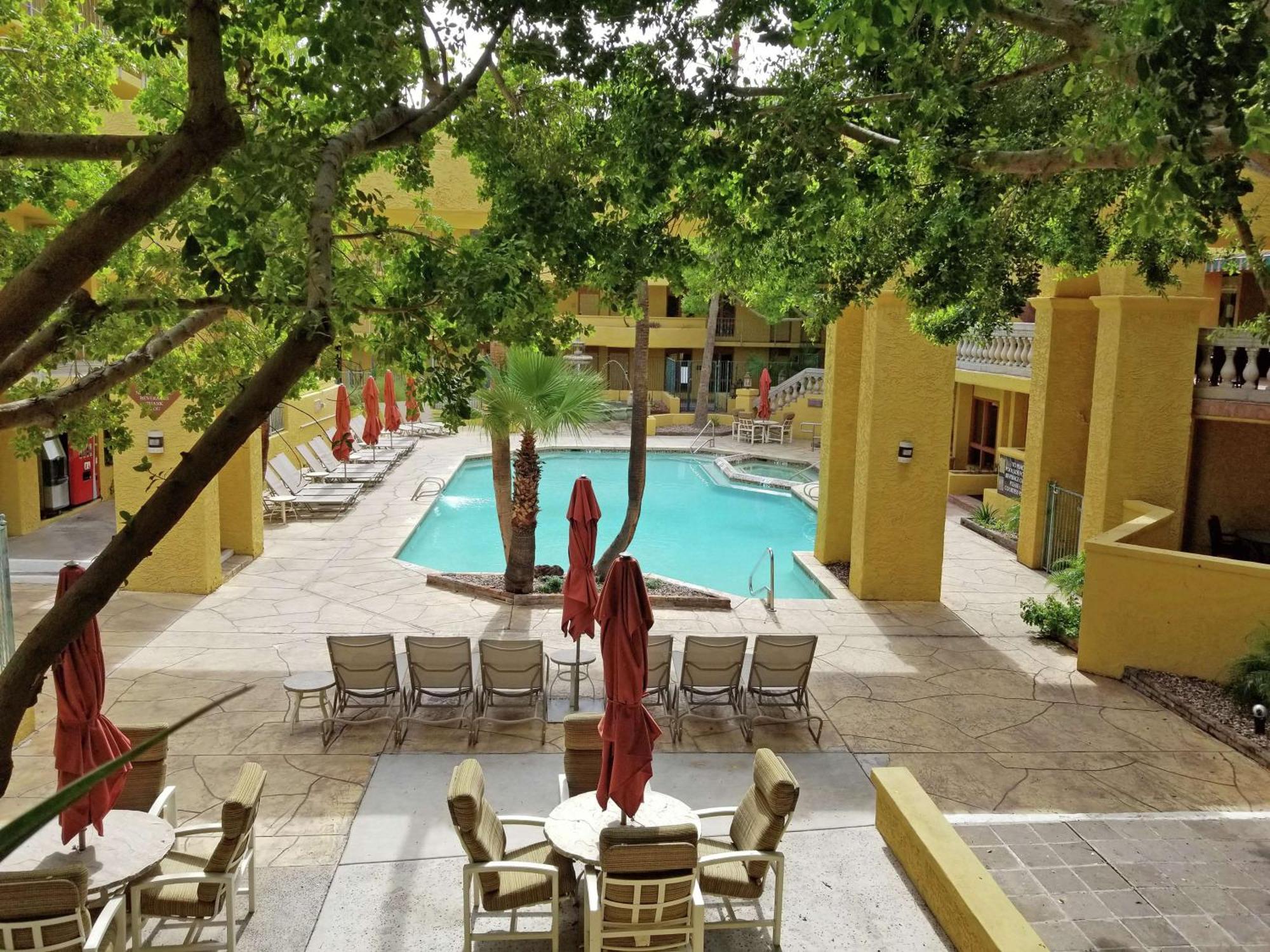 Hilton Phoenix Tapatio Cliffs Resort Buitenkant foto