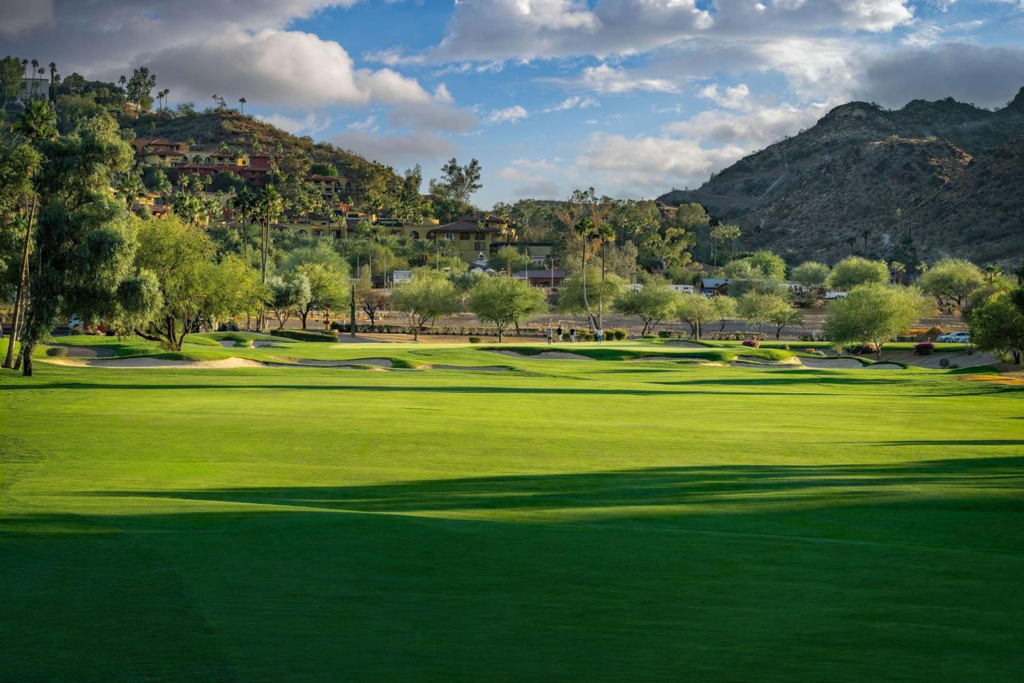 Hilton Phoenix Tapatio Cliffs Resort Buitenkant foto